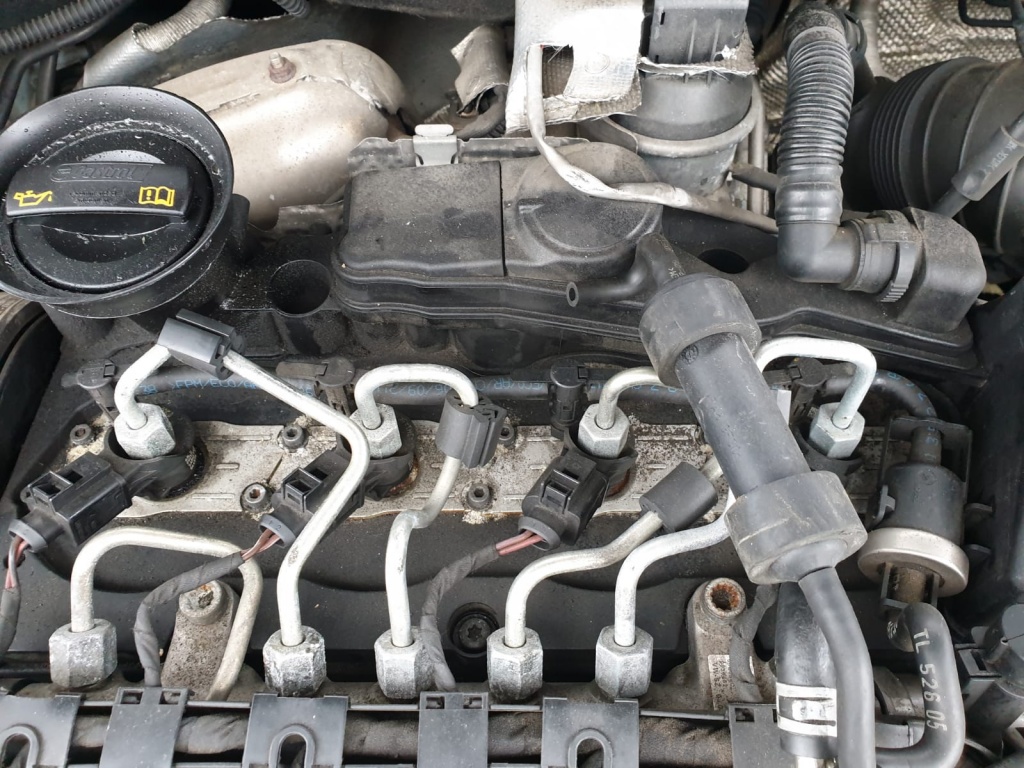 Injectie completa (4x injectoare + pompa injectie) 2.0 TDI CBA 0445116 / O3L130277