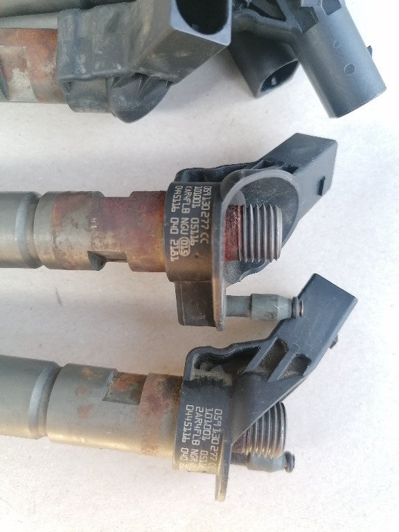 Injectoare AUDI A4 A5 A6 A7 A8 Q5 3.0 V6