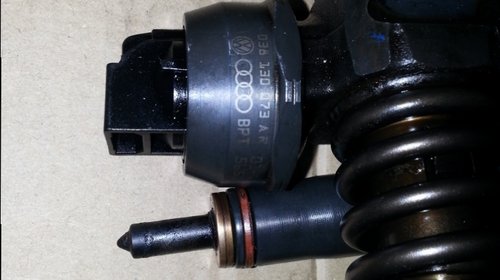 Injectoare bosch PD VW Passat, Golf 5 cod 038 130 073 AR