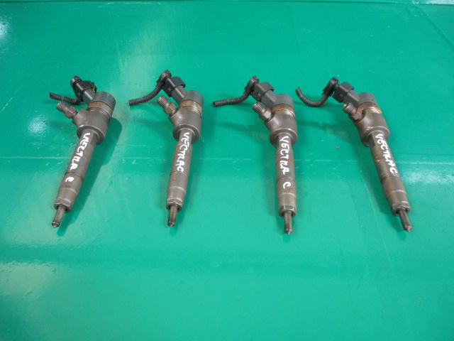 INJECTOARE COD 0445110165 OPEL VECTRA C 