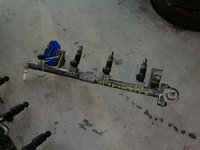 Injectoare cu rampa Ford Focus Fiesta Fusion C-Max B-Max Mondeo 1.25i 1.4i 1.6i 98MF9F593BA 98MF9F593BB