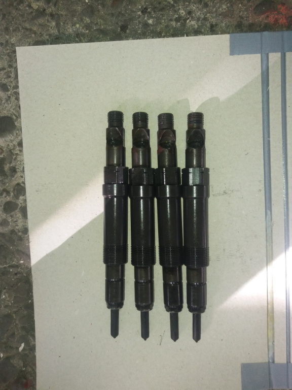 Injectoare delphi 2.4 tddi ford tranzi a