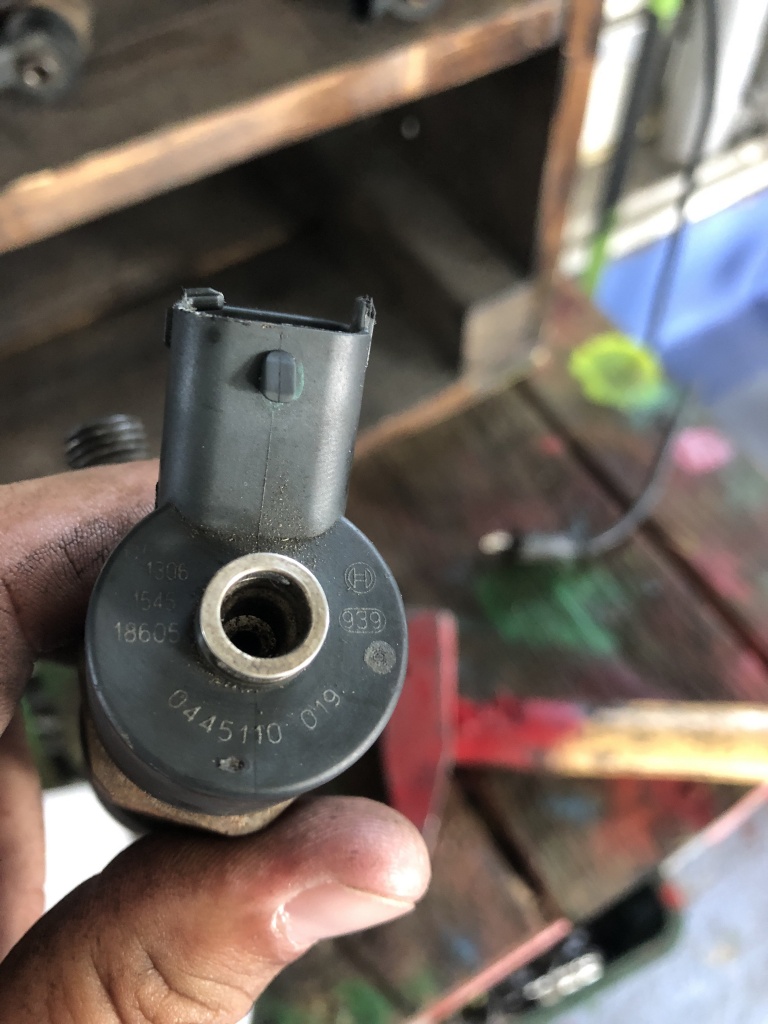 Injectoare fiat 1.9 jtd cod 0445110019