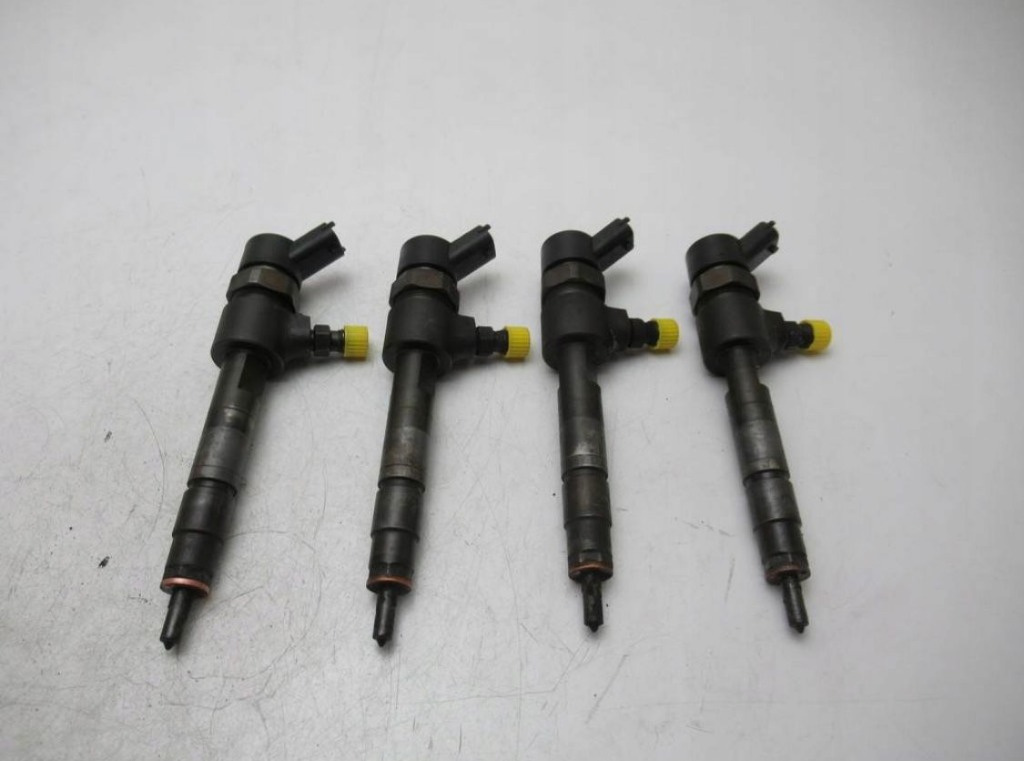 Injectoare Fiat Stilo 1.9 jtd 2001-2010 cod injector 0445110119 Alfa Romeo 147 piesa provenita din dezmembrez