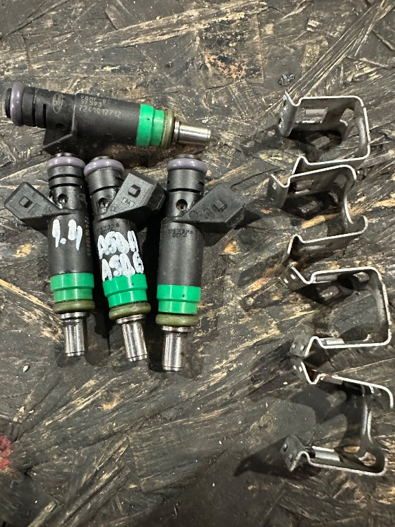 Injectoare Ford Focus 2 1.4 benzina Euro 5 ASDA ASDB - imagine 1