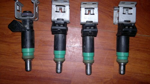 Injectoare ford focus benzina an 2007