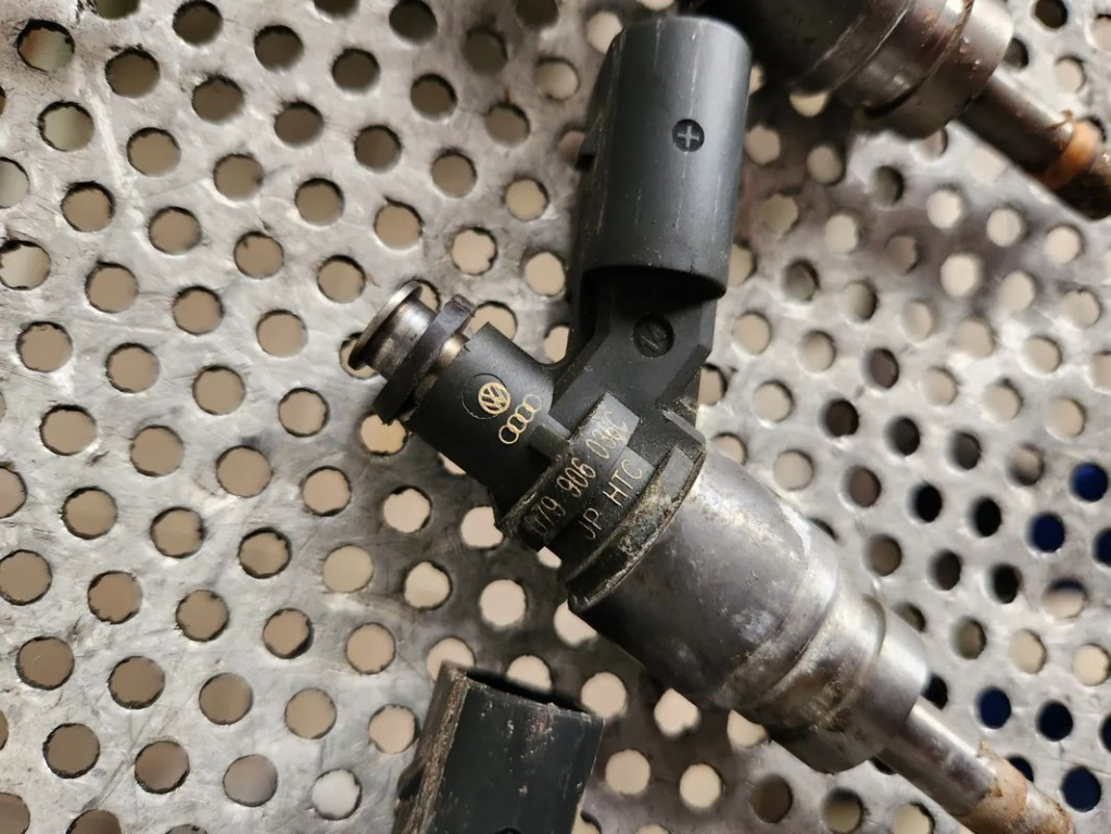 Injectoare Injector Audi A5 S5 RS5 A6 RS