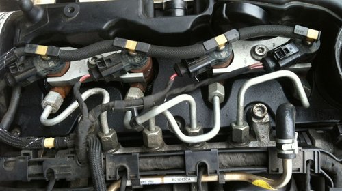 Injectoare injector VW Audi 2.0 tdi cod 03L13