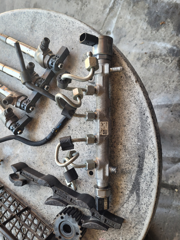 Injectoare kit injectie completa Audi A4