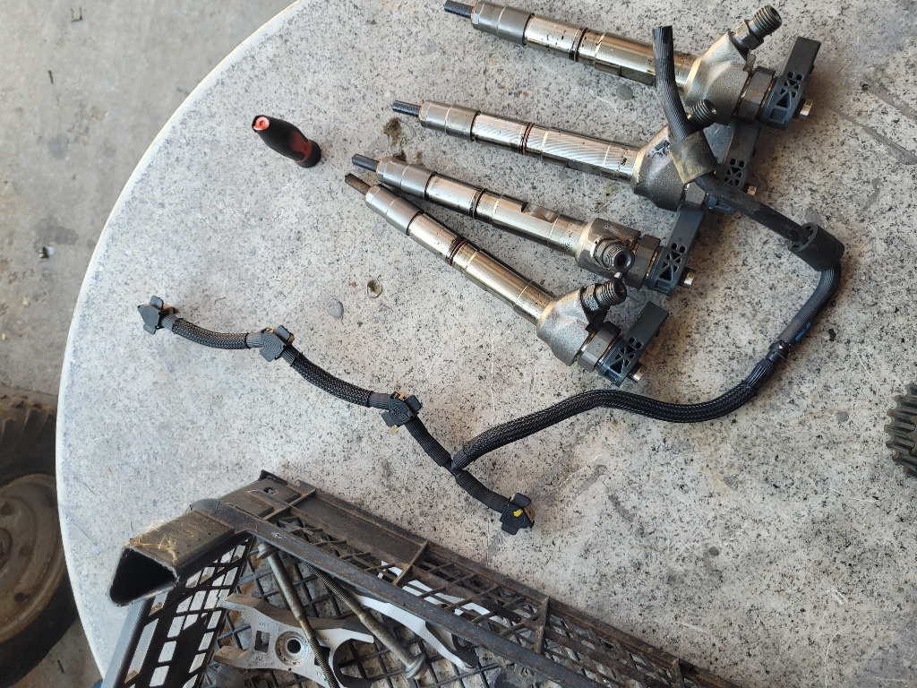 Injectoare kit injectie completa Audi A4