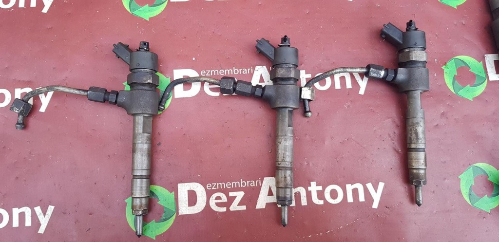 Injectoare Lancia Lybra 1.9JTD 2.4 JTD 2000 2001 2002 2003 2004 2005 cod 0445110068