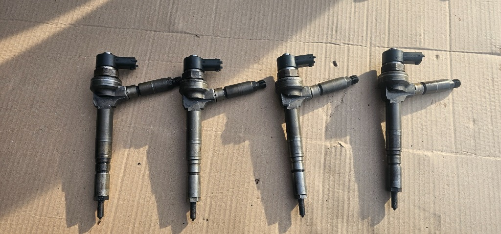 Injectoare Opel Astra H 1.7 CDTI Z17DTH 2004 2005 2006