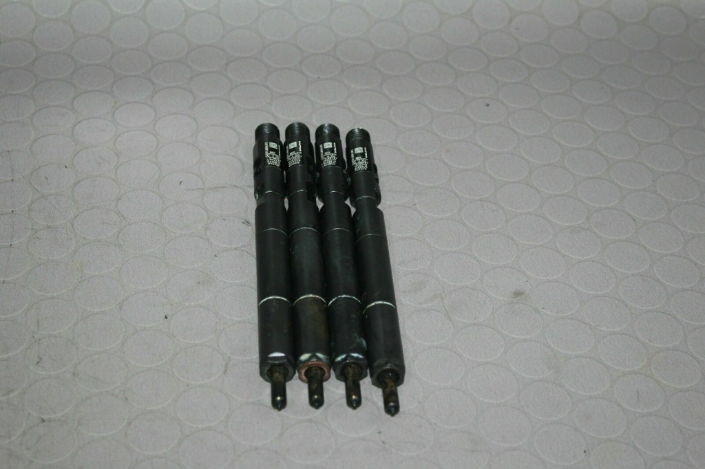 Injectoare originale Delphi A6460700987