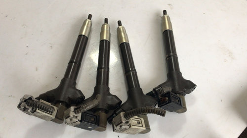 Injectoare Toyota Avensis / Auris / Rav 4 / V