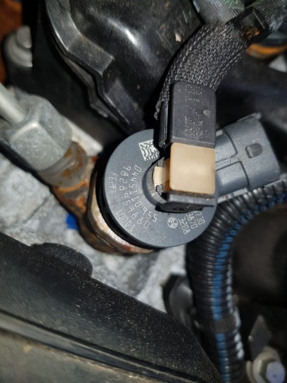 Injectoare VAUXHALL Combo Mk4 (E) MPV (X19) 1.5 CD