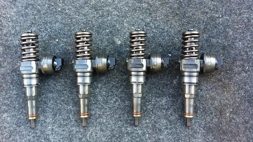 Injectoare Vw Golf V 1 9 Tdi Bls Cod 03g13007