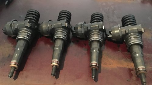 Injectoare vw T5 1.9 tdi PD cod injector CS 0