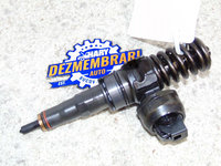 Injector 038130073BN pentru VW Golf 5 BLS