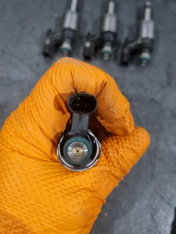 Injector 04E906036T VW Passat B8 Variant