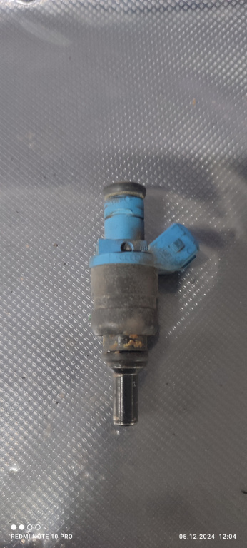 INJECTOR 058133551F Audi A4 B5 an 1998 A