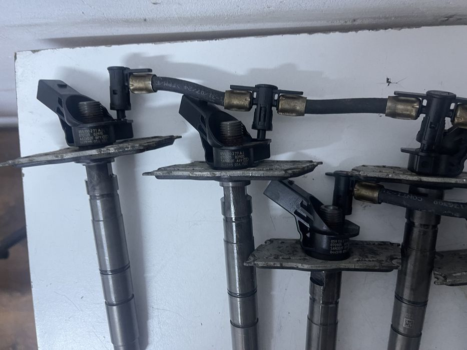 Injector 059130277AJ Audi A6 C7 A4 B7 2.
