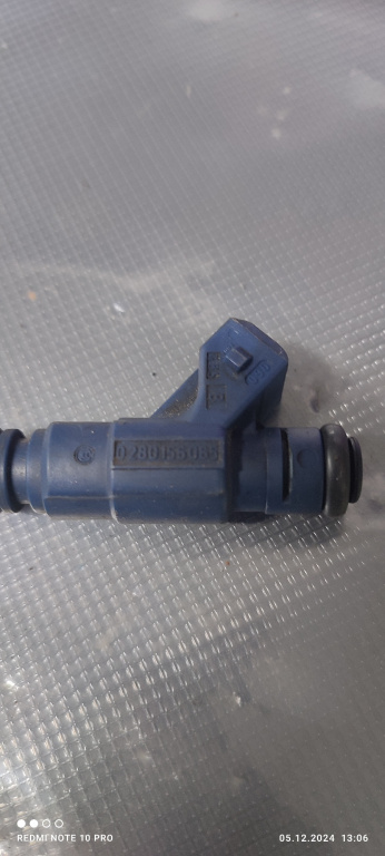 INJECTOR 06B133551M Audi A4 B5 an 2000 A