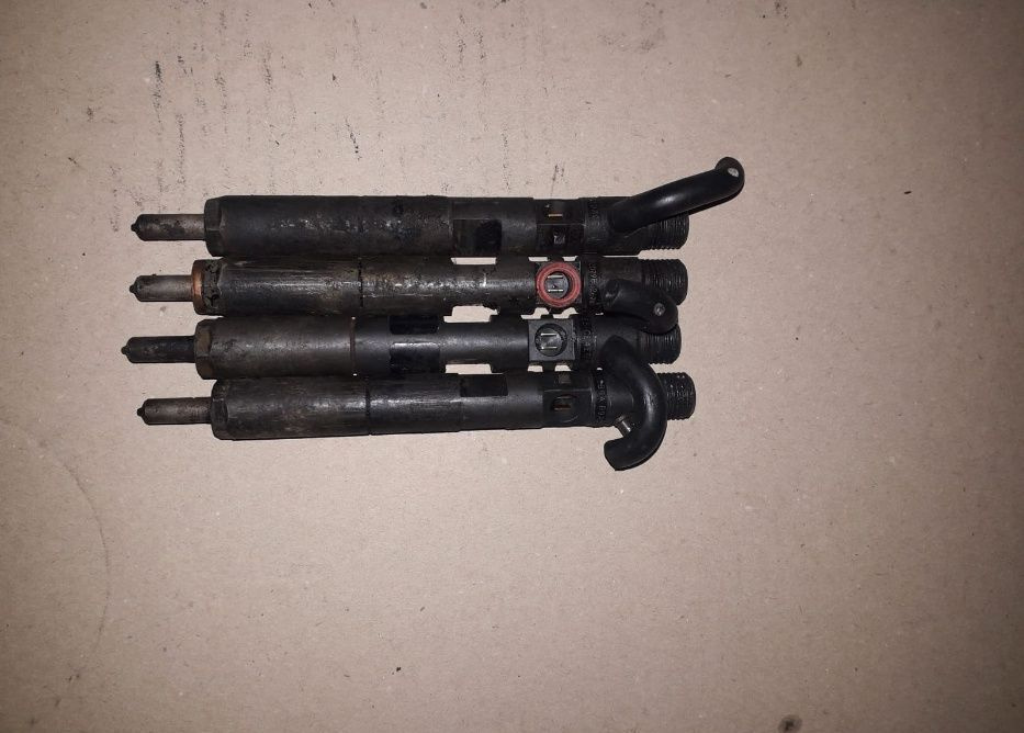 Injector 1.5 dci K9K injectie Delphi euro 4 Clio, Megane H8200421897
