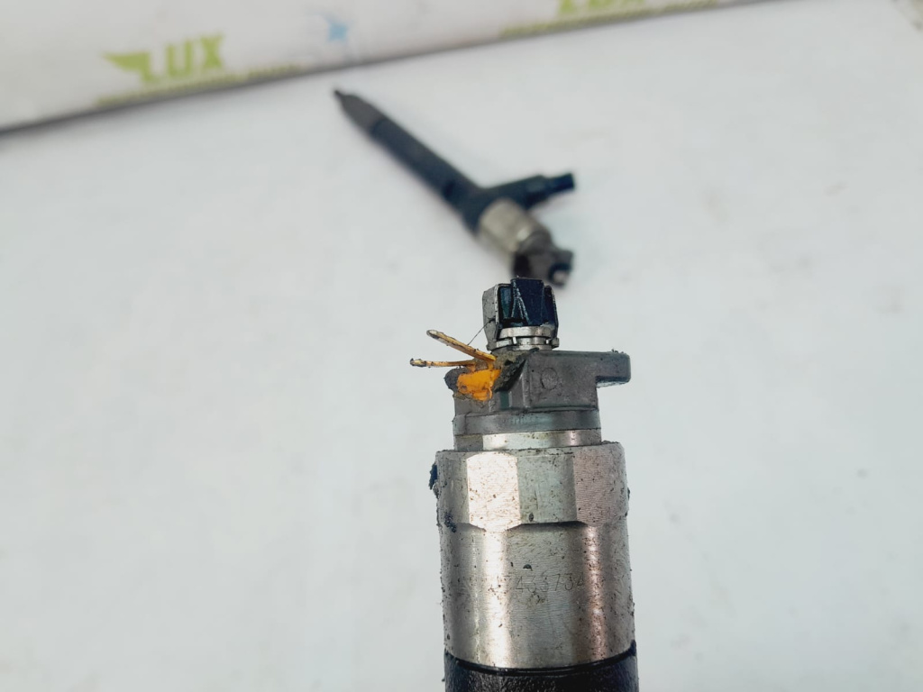Injector 1.6 cdti b16dth 55570012 Opel M