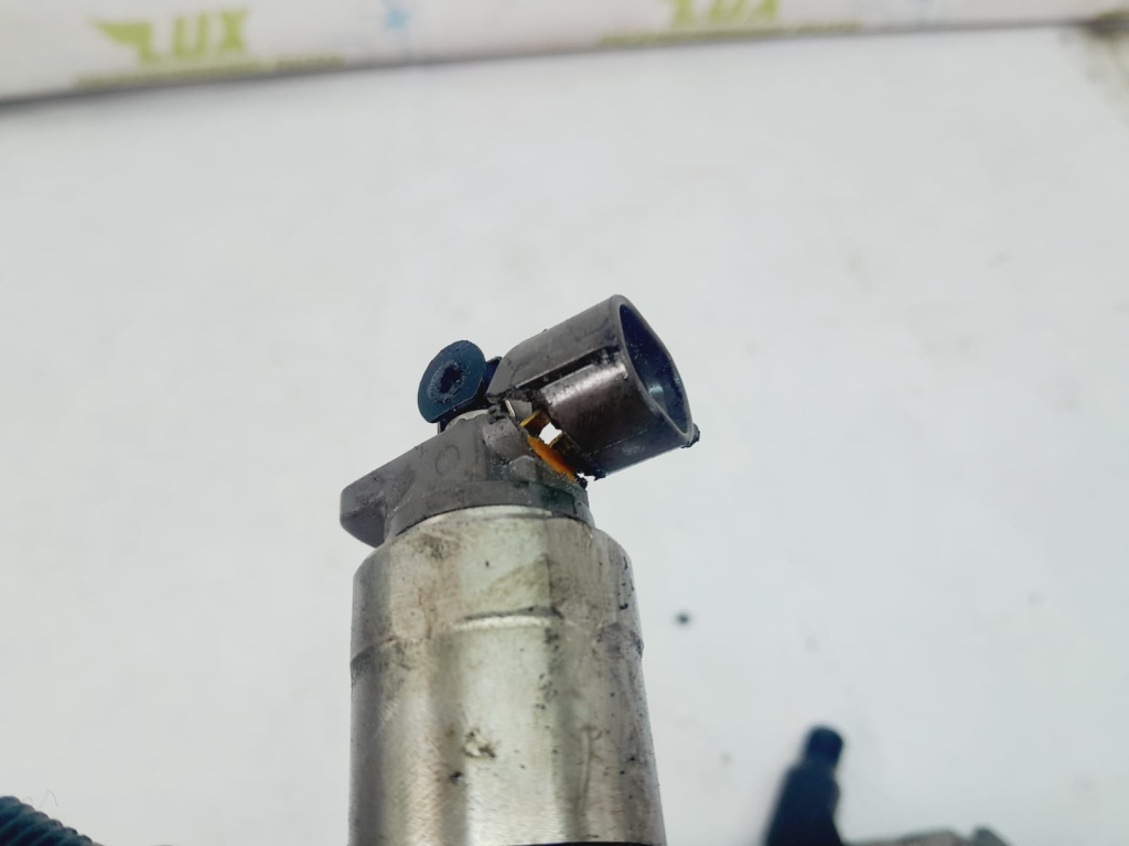 Injector 1.6 cdti b16dth 55570012 Opel M
