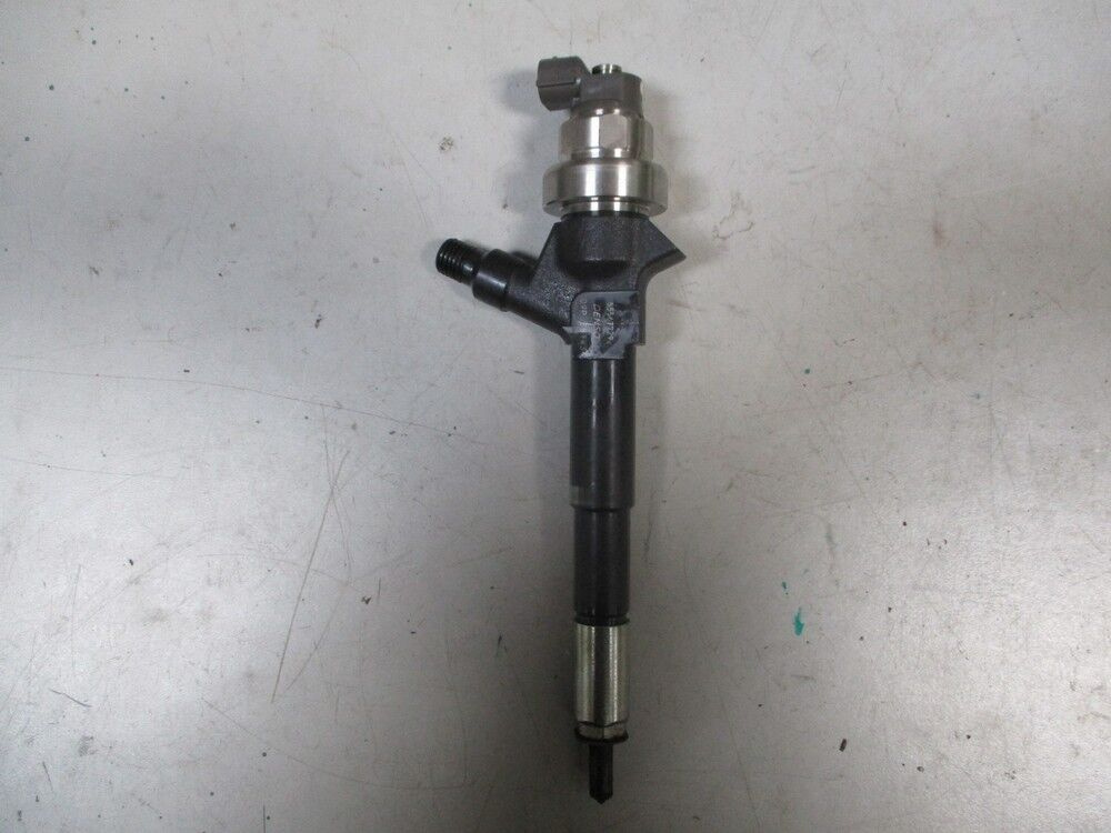 Injector 1.7 Cdti A17DTS, A17DTC Opel Astra J, Corsa D, Mokka, Meriva B 55567729