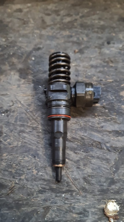 Injector 1.9 tdi BKC BXE - imagine 1