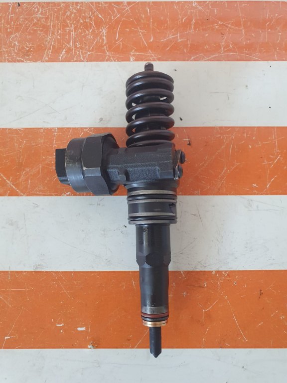 Injector 1.9 TDI cod motor AJM 115CP cod piesa: 038130073F