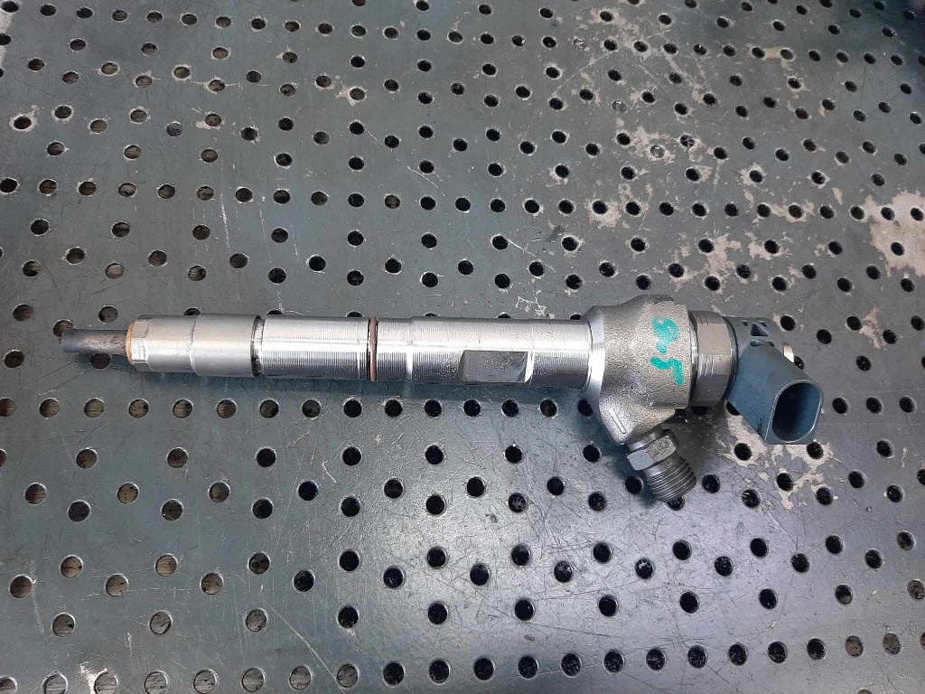 Injector 2.0 tdi audi q5 q3 8u a3 8v a4 
