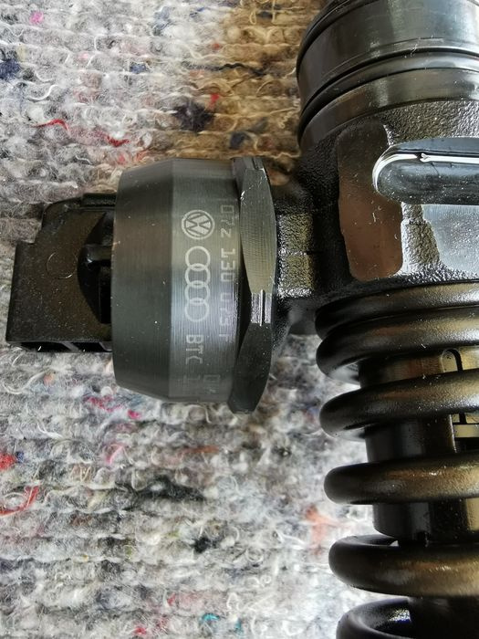 Injector 2.5 tdi Axd 131 cp vw t5 transp