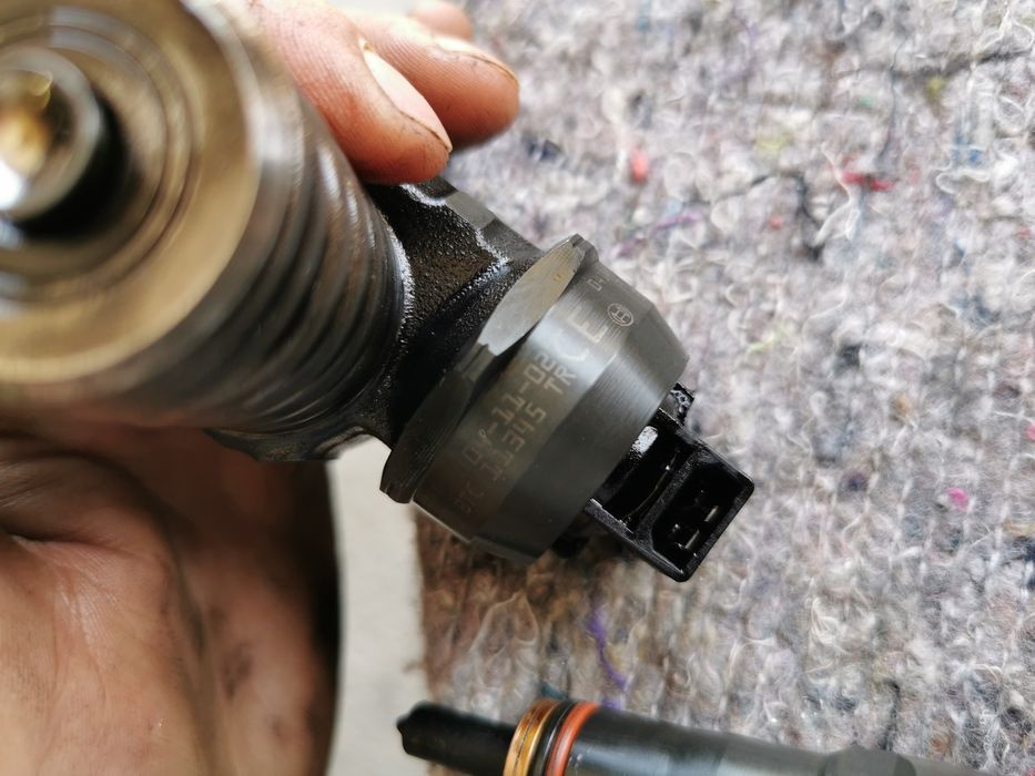 Injector 2.5 tdi Axd 131 cp vw t5 transp