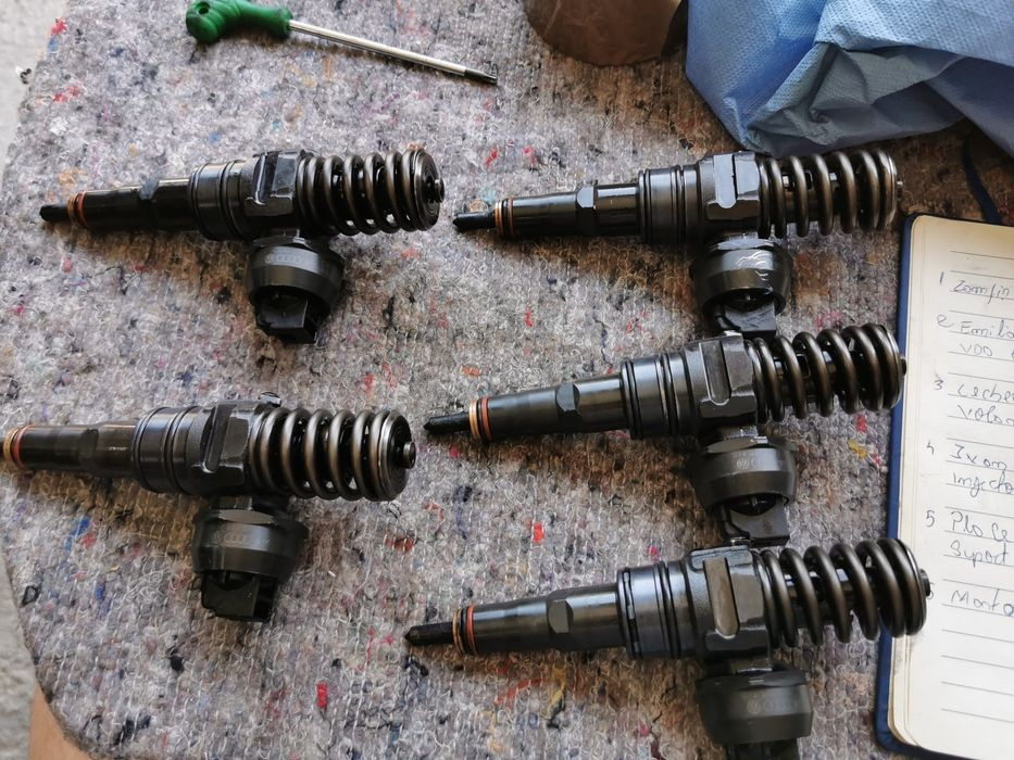 Injector 2.5 tdi Axd 131 cp vw t5 transporter caravelle multivan 2005