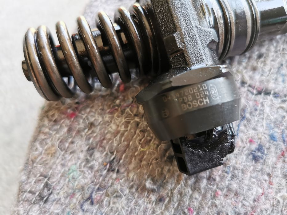 Injector 2.5 tdi Axd 131 cp vw t5 transp