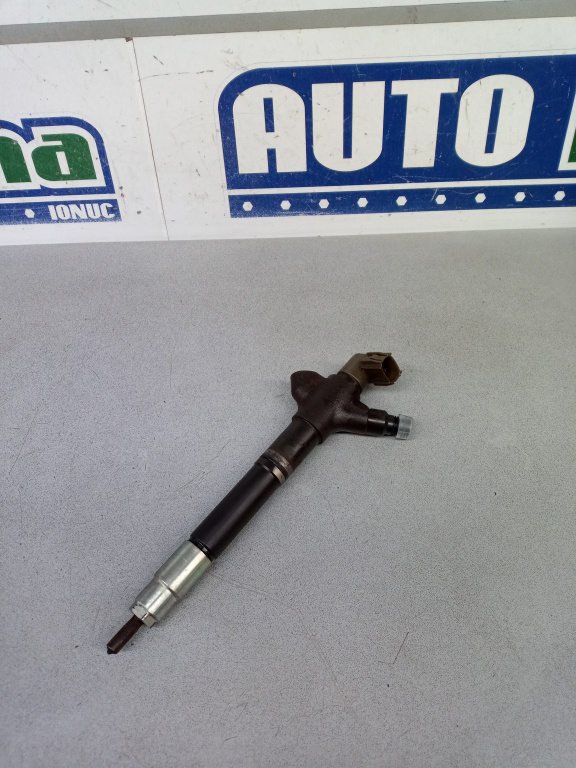 Injector 23670 0r100 noi si sh de vanzare - TU alegi prețul!