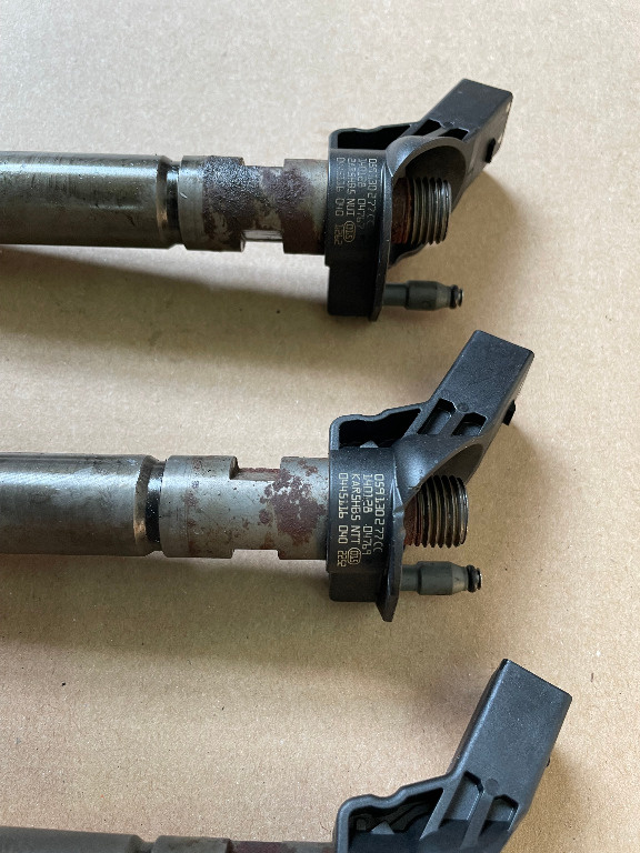 Injector Audi A4 A5 A6 A7 3.0 TDI cod mo