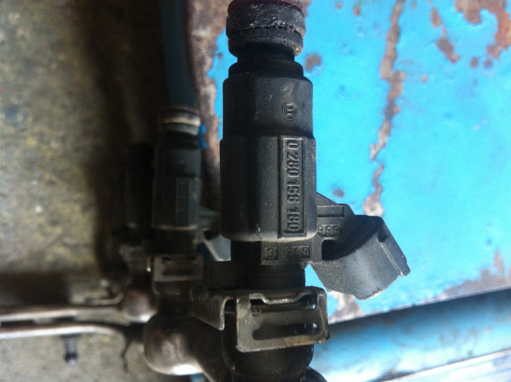 Injector Audi A4 A6 A8 VW Phaeton 4.2 co