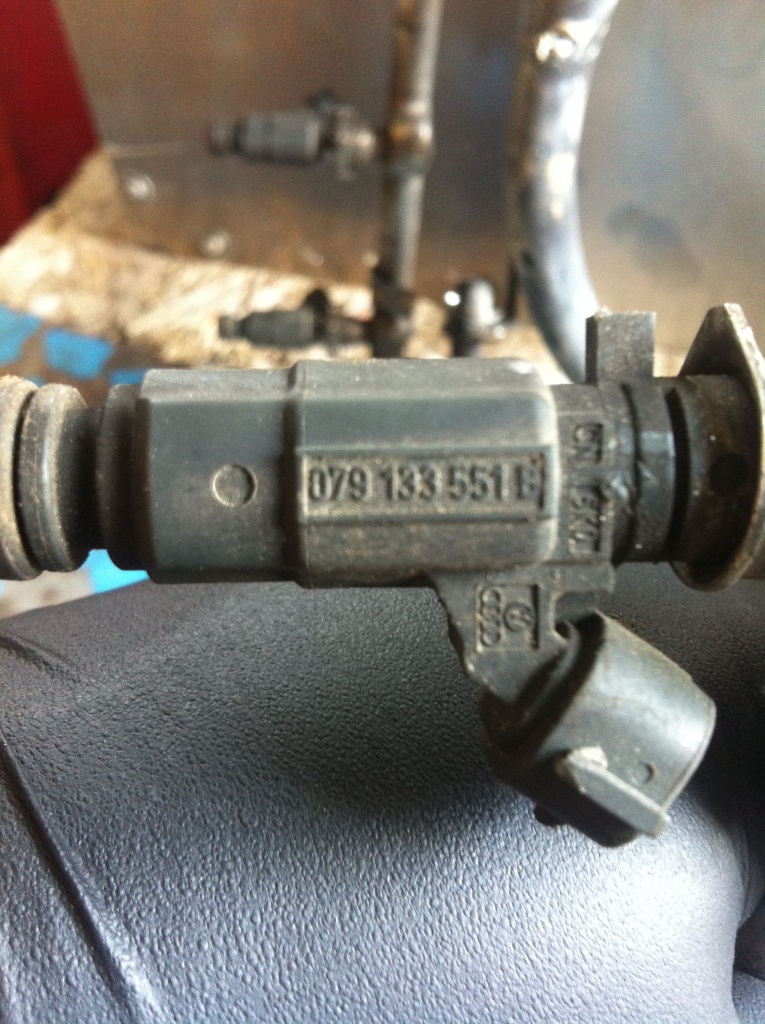 Injector Audi A4 A6 A8 VW Phaeton 4.2 co