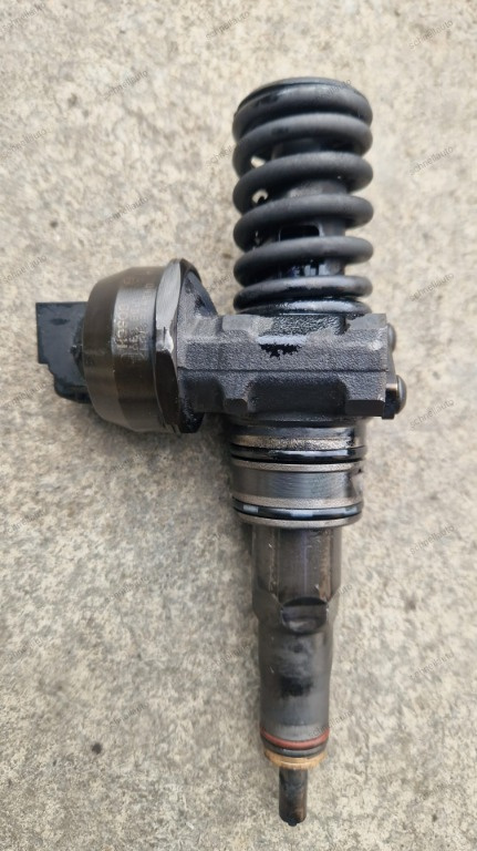 Injector Audi A4 B7 2.0 tdi cod motor BP