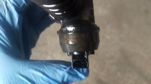 Injector Audi A4 motor 1.9TDI ASZ ATD AJM cod 041472003 injectoare