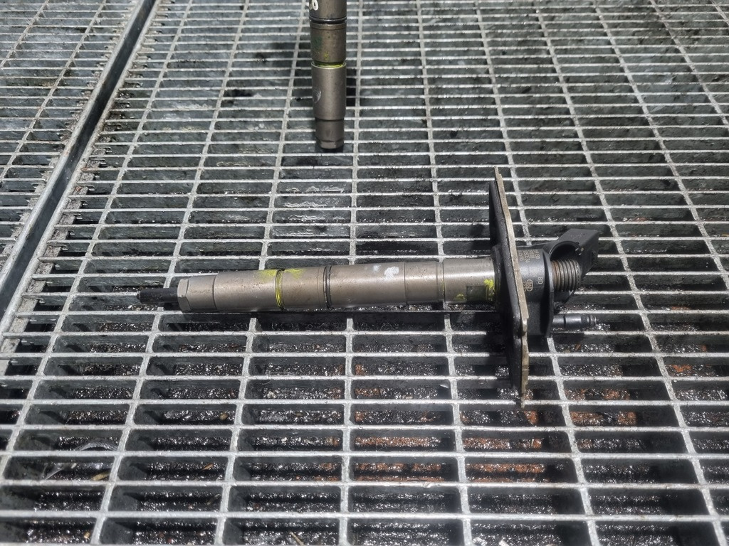 Injector AUDI Q7 3.0 2005 - 2009 233CP B