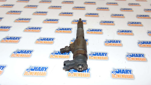 Injector avand codul original - 0445110252 - 