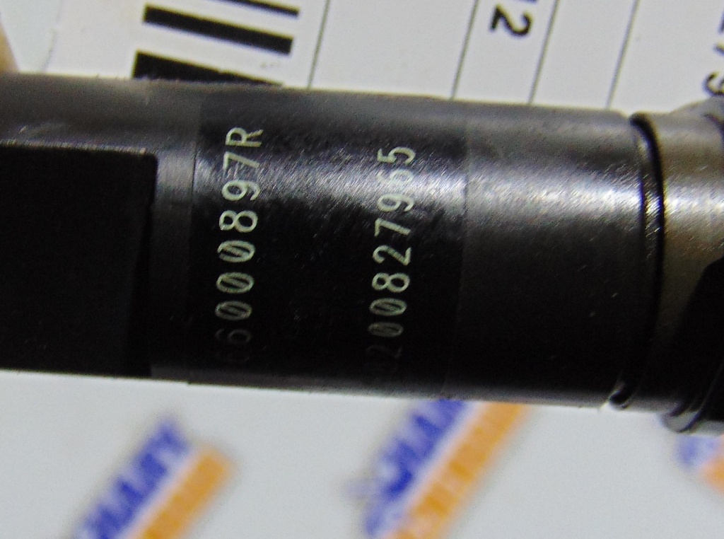 Injector avand codul original -166000897