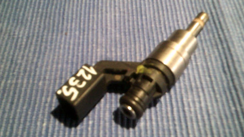 Injector benzina VW Golf 5, Passat B6 1.6i, 03C906036A