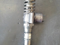 Injector bkd 2.0 tdi vw jetta 03g138073g 0414720404