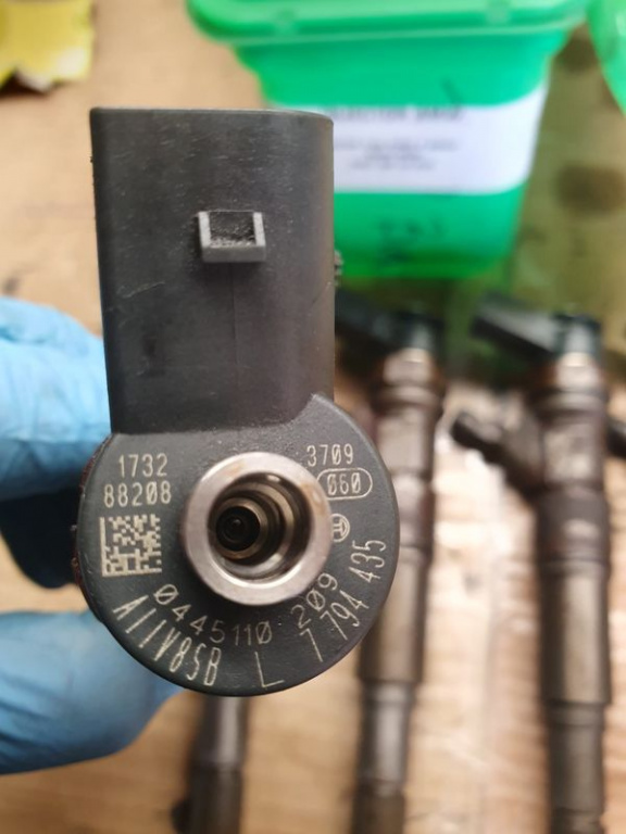 INJECTOR BMW 3.0 d EURO4 306D3 0445110209