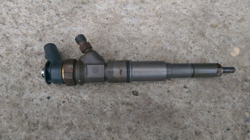 Injector BMW 318D/320d cod motor 204 d4 cod i